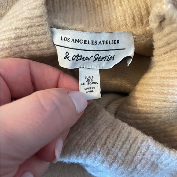& Other Stories Cozy Tan Women's Sweater small - Picture 3 of 4